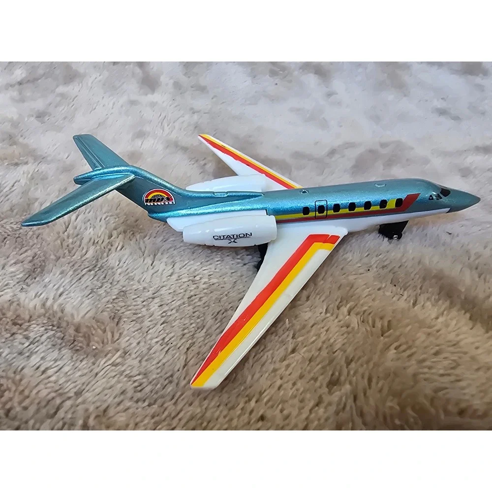 Matchbox Sky Busters Cessna Citation X Metallic Blue Diecast Airplane 2007 C30